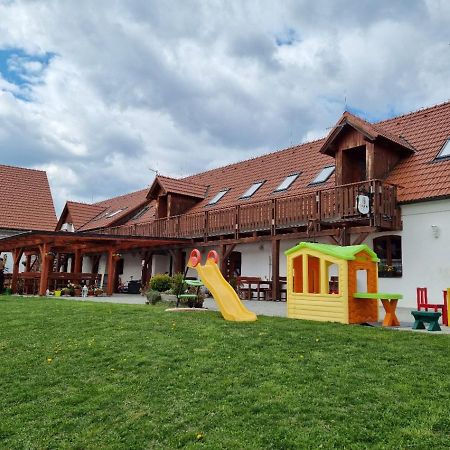 Penzion U Farmare Chotoviny Buitenkant foto