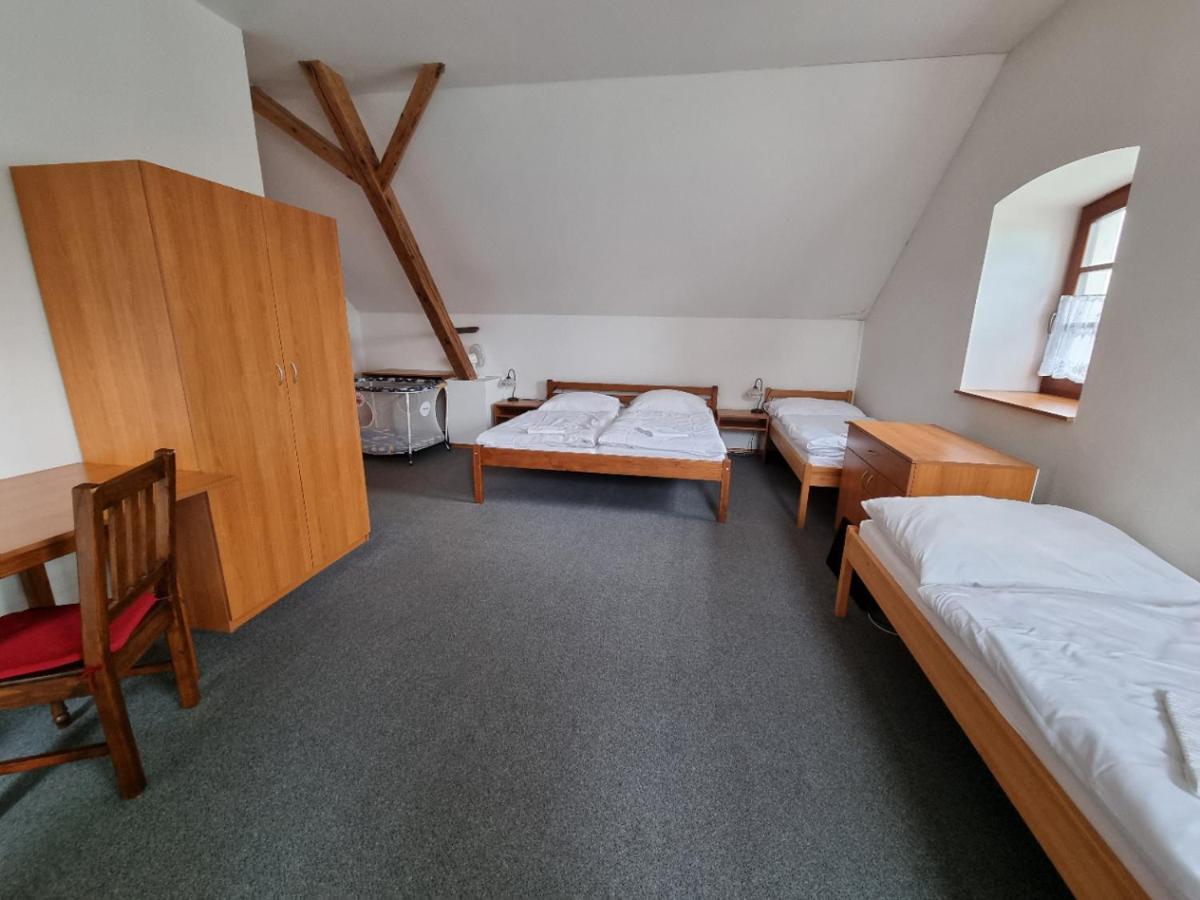 Penzion U Farmare Chotoviny Buitenkant foto