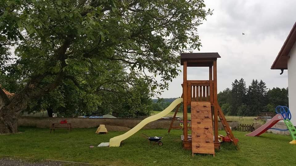 Penzion U Farmare Chotoviny Buitenkant foto