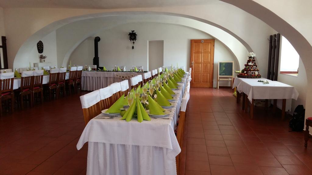 Penzion U Farmare Chotoviny Buitenkant foto